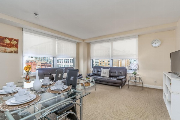 Heaven on Washington Fully Furnished Apartments image 1