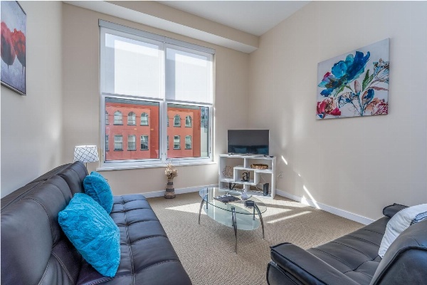 Heaven on Washington Fully Furnished Apartments image 5