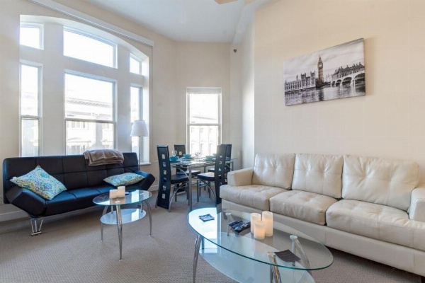 Heaven on Washington Fully Furnished Apartments image 9